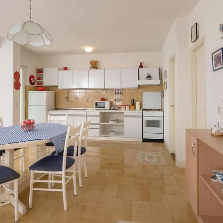 Awesome In Okrug Gornji With Kitchen * Trogir